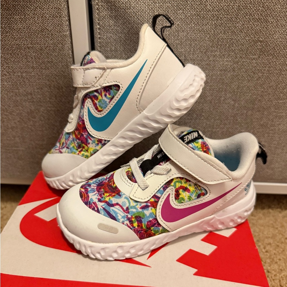Toddler nike revolution 5